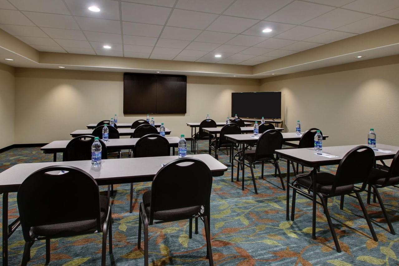 Candlewood Suites - Wichita East By Ihg Dış mekan fotoğraf